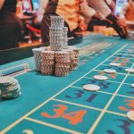 Which draws feature recurring weekly jackpots in online lottery?