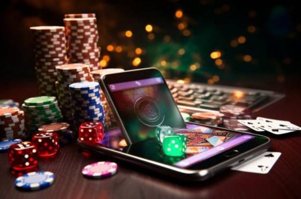Online lottery result visibility across active participation periods